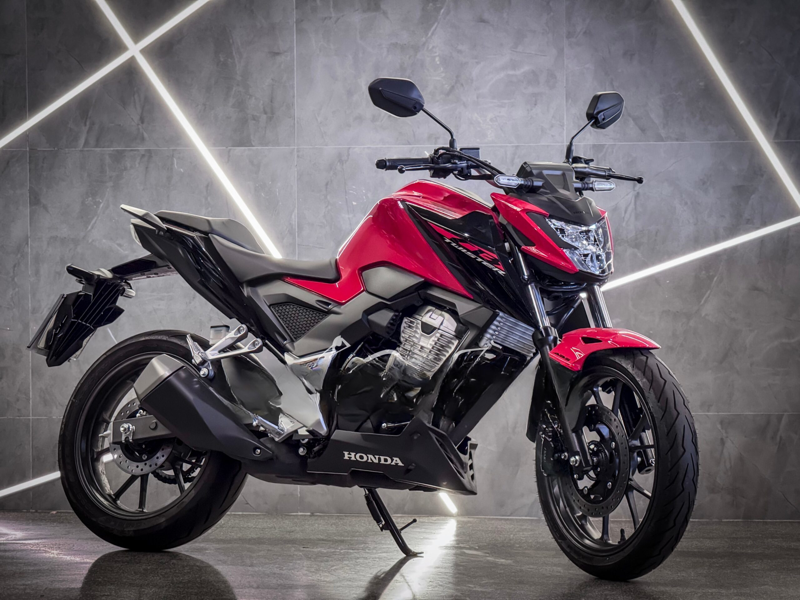 77442445-0ea6-4e34-bdc0-4c8f9090f301